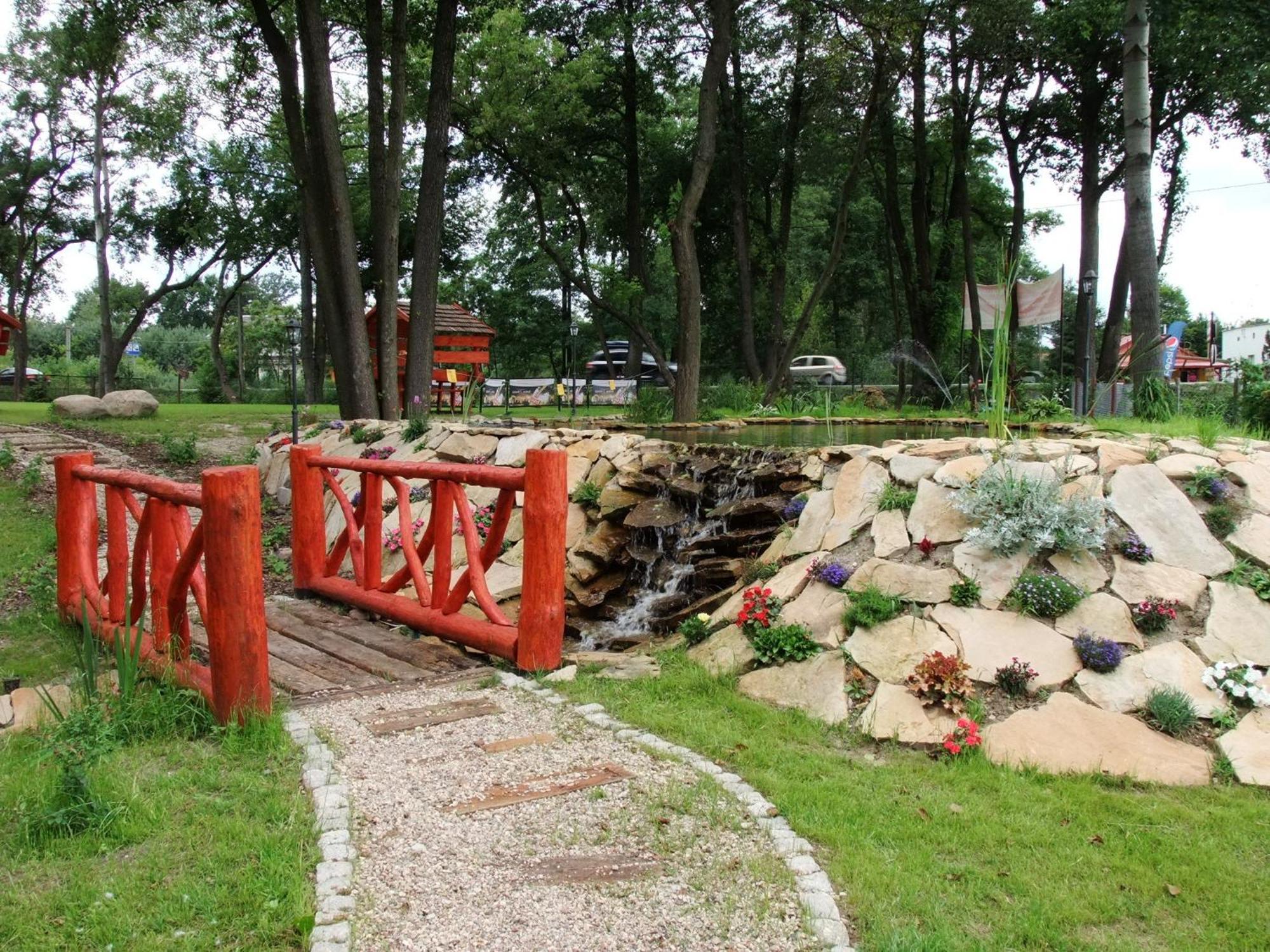 Hotel Luka 拉多姆 外观 照片