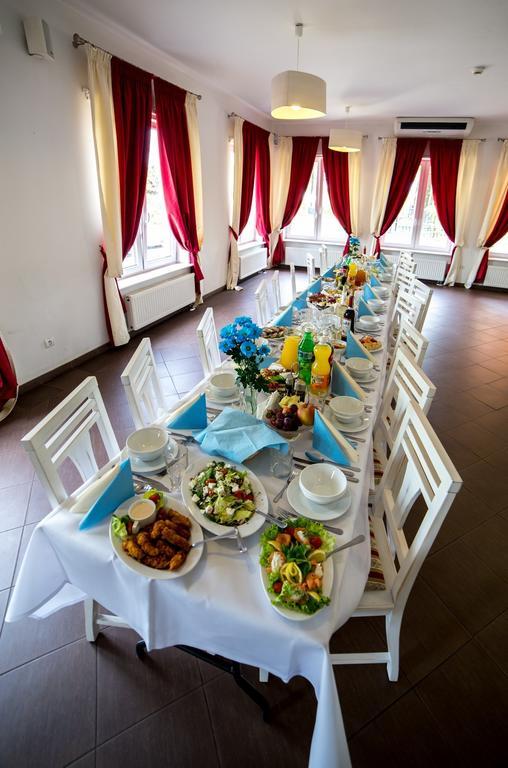 Hotel Luka 拉多姆 外观 照片
